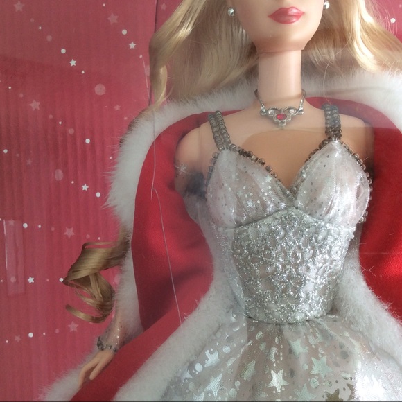 Holiday Celebration Barbie 2001 Special Edition - Picture 11 of 11